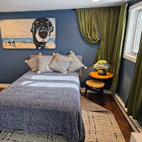 Eve's room