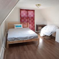 Deron's room