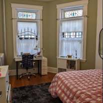 Danay Vera's room