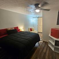 CL&C Property Management and Consulting's room