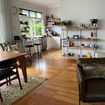 Jen's room