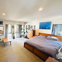 Gal's room