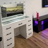 Jay's room