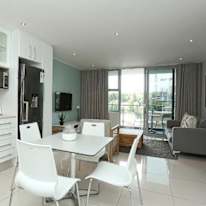 Mejury's room