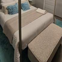 Donovan's room