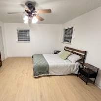 Andres's room