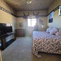 Tsauce's room