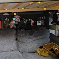 Leon's room