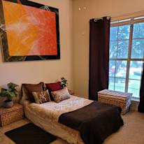 Lynn's room