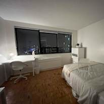Housingfouryou's room