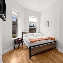 Rafael manor's room