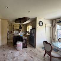 TING TING WU's room