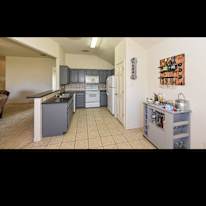 Room for share w furniture's room