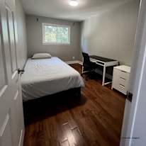 FY's room