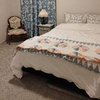 LaRae's room