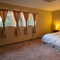 Amon's room
