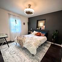 Kelly's room
