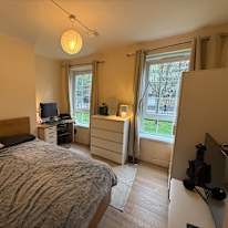 Louis's room