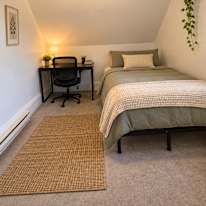 Issa's room