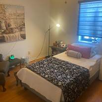 Dee's room
