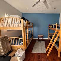 Julia Va's room