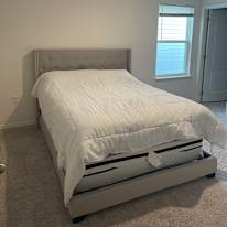 Liz's room