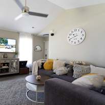 Alcove Rooms's room