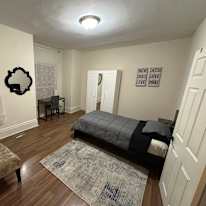 Glady's room