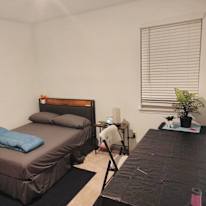 Vai's room
