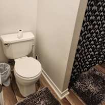Robin Aviles's room