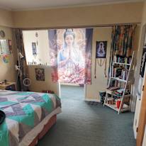 Christopher REID's room