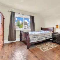 Tom (Langara Share House)'s room