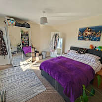 Alba's room