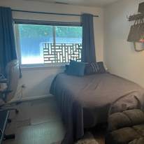 PRIVATE BEDROOM - Danbury - Connecticut - Office - Music - Craft Studio's room