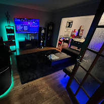 Jay's room
