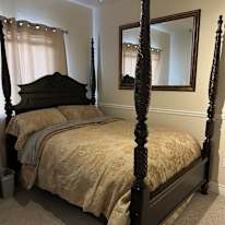 Nancy Reynolds's room