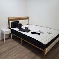 Derrick Maron's room