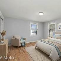Leslie's room