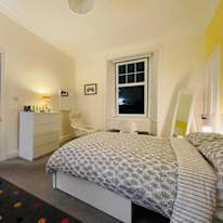 Oriya's room