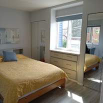 Dee's room