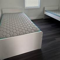 Heartfelt Chosen Solutions's room