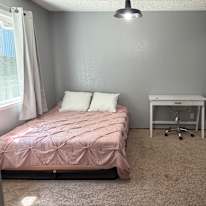 Lisa's room