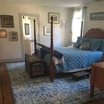 Aileen L's room