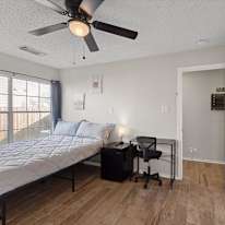 Magali A.'s room