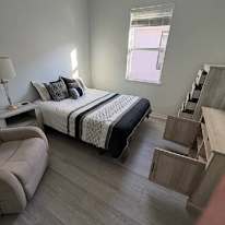 Spacious Luxury Home Queens's room