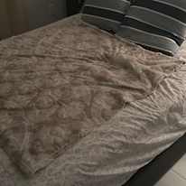 lewis's room