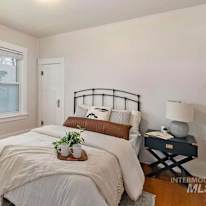 Hailey's room