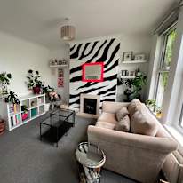 Una's room