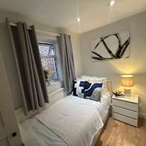 Naomi's room