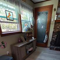Jennifer's room